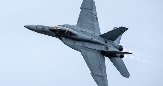 “Defense Express”: “Ukrayna 80 ədəd F/A-18 təyyarələri alır”