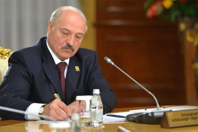 Lukaşenko ekstremizm ittihamı ilə məhkum olunan 29 nəfəri əfv etdi