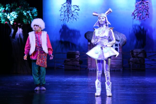 Gənc Tamaşaçılar Teatrında “CırtdaNino” tamaşasının premyerası keçirilib-FOTOLAR