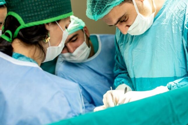 Plastik cərrahların sənədlərini təqdim etmələri üçün son gündür