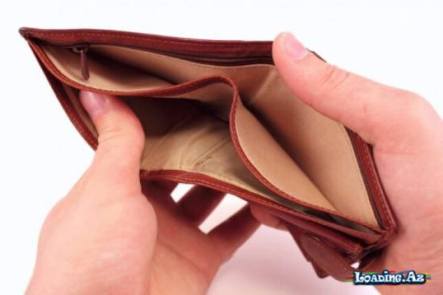 Evdə pulları burada saxladığınız üçün ÇOXALMIR Evdə pulları burada saxladığınız üçün ÇOXALMIR