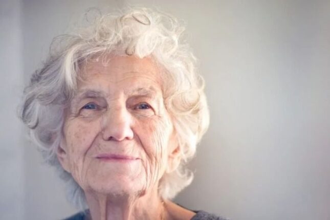100 yaşına çatan qadının 10 sirri: Uzun və xoşbəxt ömür sürməyin yolu