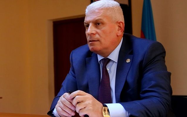 Keçmiş icra başçısı XİN-in verdiyi xidməti pasportu itirdi