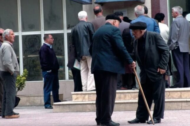 Azərbaycanda pensiyaçılar bu yaşda təqaüd alacaq – Yeni rəqəm AÇIQLANDI