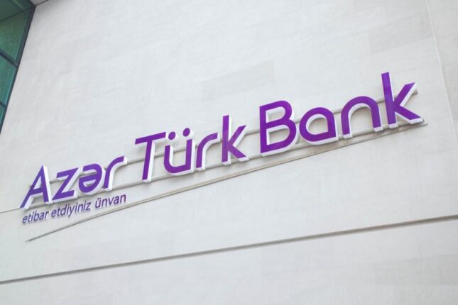 “Azər-Türk Bank” sədrinin birinci müavini bankdan ayrılıb