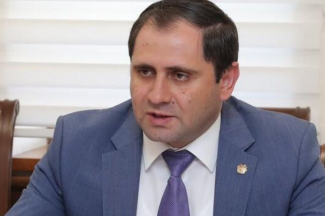 Ermənistanın Müdafiə Nazirliyi təkzib verdi: “Azərbaycan tərəfi bizə atəş açmayıb”