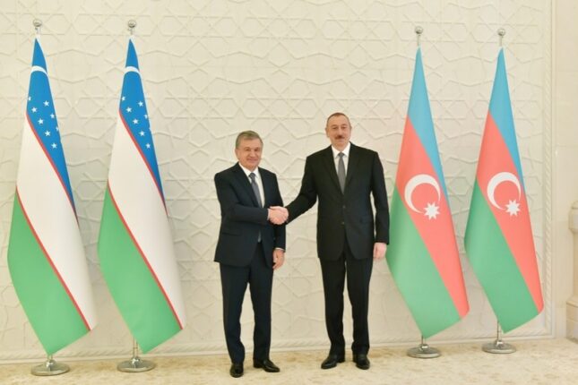 İlham Əliyevlə Şavkat Mirziyoyev arasında telefon danışığı oldu