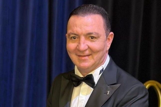 Vasif Məhərrəmli: “Biz plyaja gedəndə heç kimə baxmırıq”