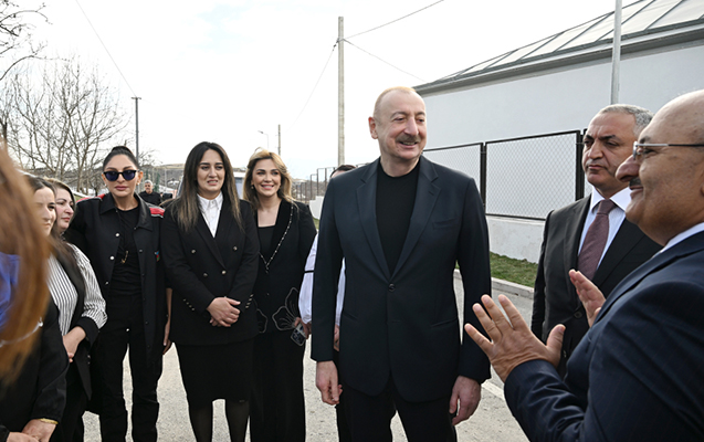Prezident və xanımı Ağdərədə sakinlərlə- FOTOLAR