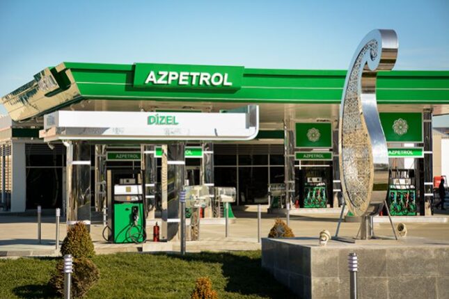 “Azpetrol”da avtomobil partladı