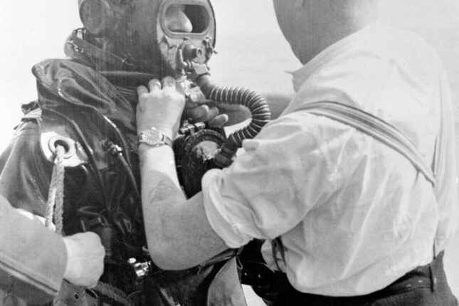 MI6-nın dalğıcı Xruşovun kreyserinin altında nə edirmiş? – Bir qətlin tarixçəsi…