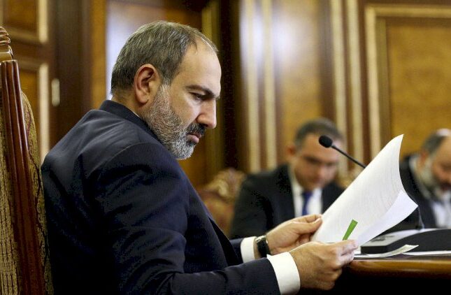 Erməni ekspert: “Əliyev Paşinyana 50 min adamın siyahısını verib” Erməni ekspert: “Əliyev Paşinyana 50 min adamın siyahısını verib”