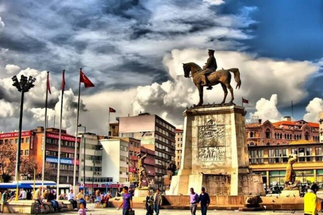 Ankara və İzmirdə aksiyalara qadağa qoyuldu