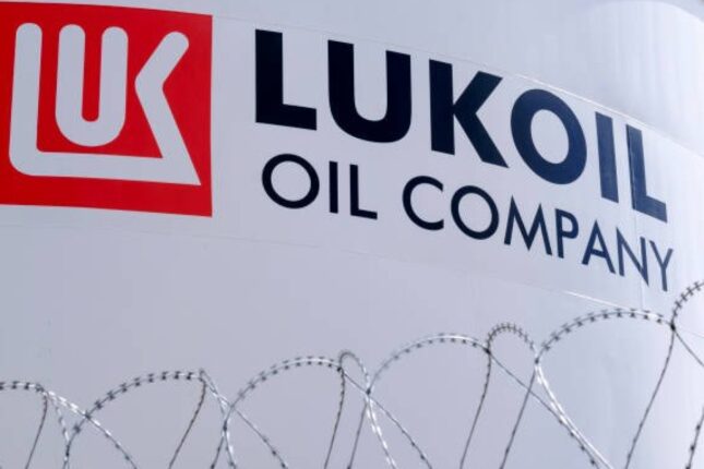 “Lukoil”un rəsmi dileri ölkədən pul çıxarmaqda günahlandırılır