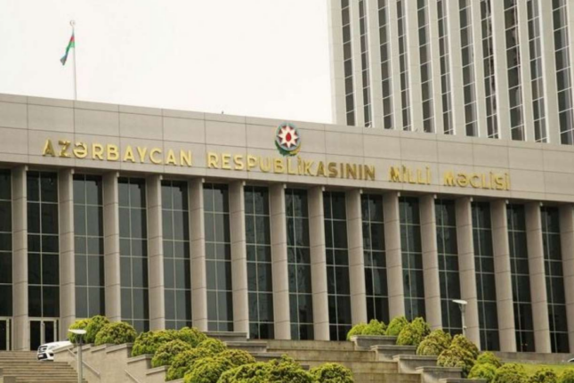 Milli Məclisdə yeni təyinatlar – Onlara yüksək vəzifə verildi