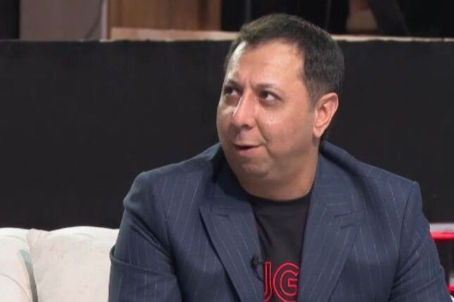Elməddin Cəfərov: “Heç vaxt qadın paltarı geyinmərəm”