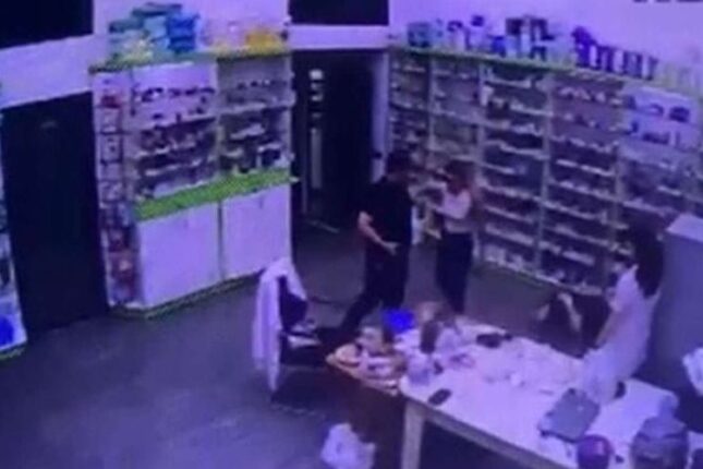 Bakıda apteklər şəbəkəsinin müdiri xanım işçini döymüşdü, bu dəfə…