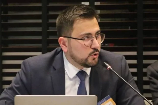 Ermənilər yeni “çörək yeri” tapıblar: “gizli zəng”, yalançı “təhdid” və “bizə müraciət edin”