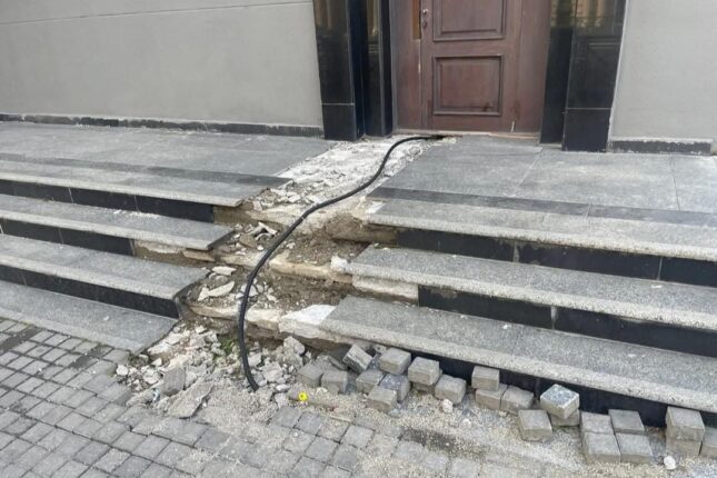 Məmurlar büdcə pullarını belə dağıdır – Foto