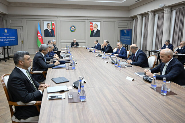Əli Əsədov bu nazirliklərə tapşırıqlar verdi – Foto