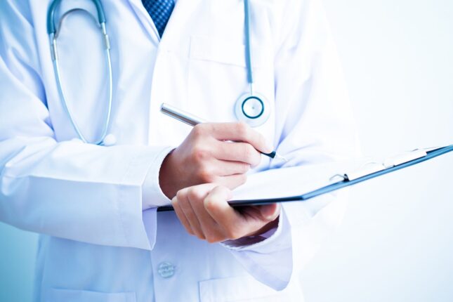 DİQQƏT! Bu klinikalarda qeydiyyatsız dərmanlardan istifadə olunur-FOTO