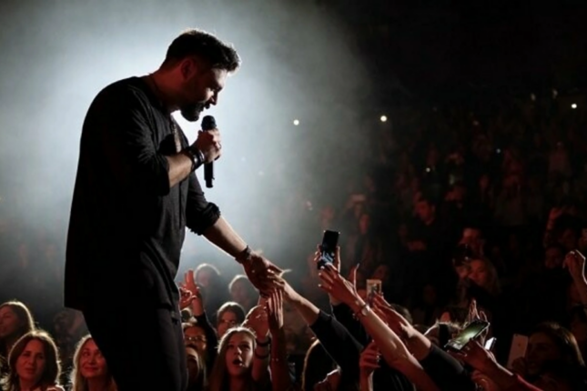 Bakıda erməni müğənninin konsertini kim təşkil edir? Bakıda erməni müğənninin konsertini kim təşkil edir?