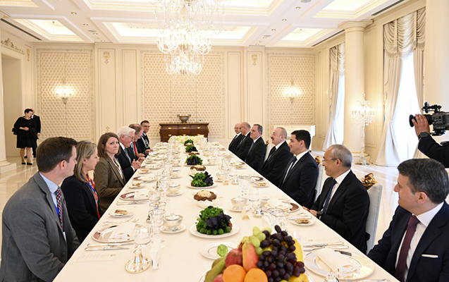 Prezidentlər rəsmi naharda – Foto