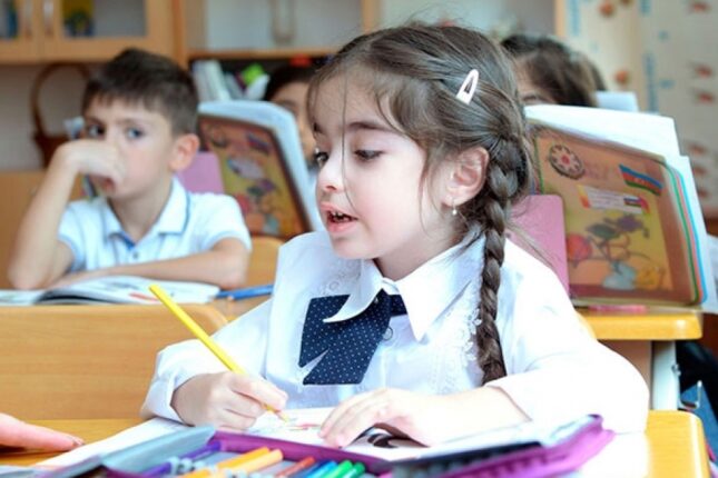 Uşaqların I sinfə qəbulu başlayır – Bu tarixdən