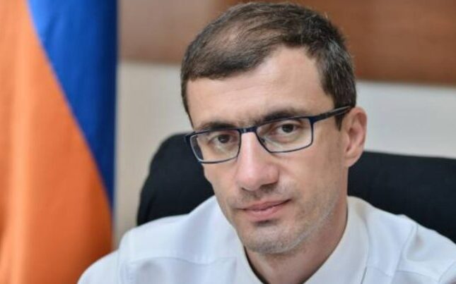 Paşinyana müşavirindən 10 milyonluq İTTİHAM