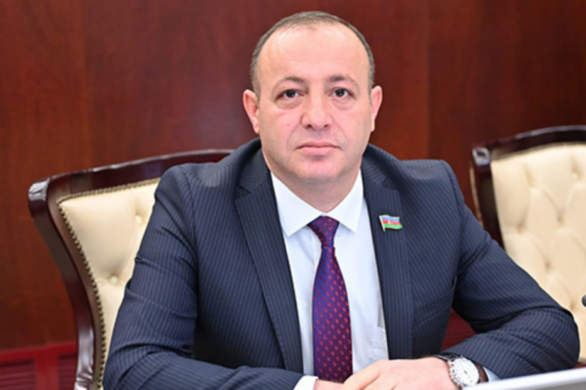 “Vətəndaş babadan qalma evi sökür, yenisini tikməyə icazə verilmir”