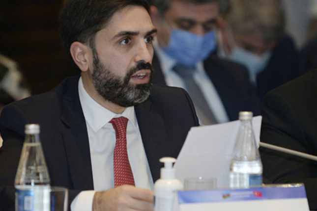 SOCAR-da kadr çatışmazlığı- Yeni rəis hələ də MMC-də müavindir