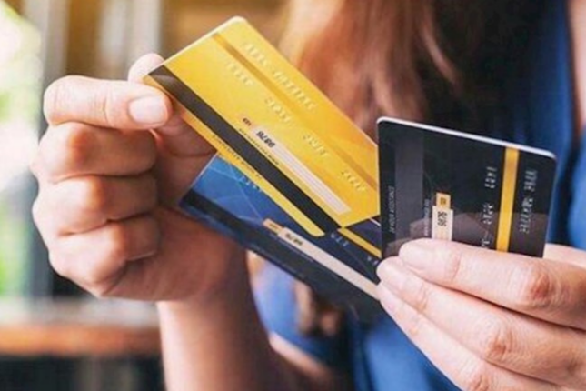 Kartda pul saxlamaq artıq risklidir — Bank işçisi hər şeyi danışdı