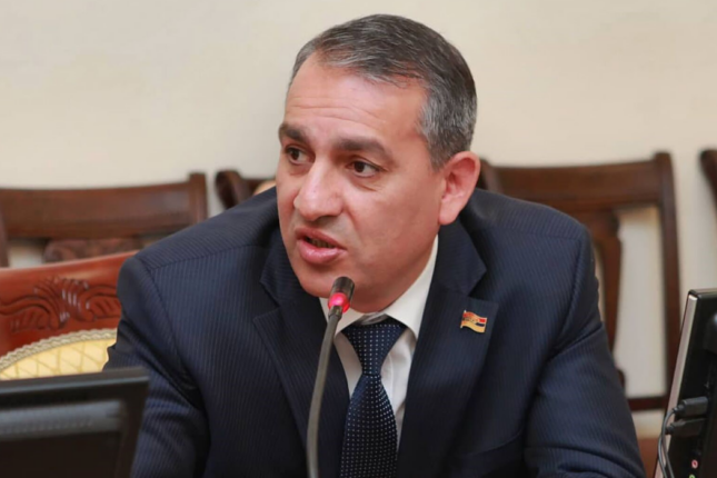 Erməni deputatdan rəzil etiraf