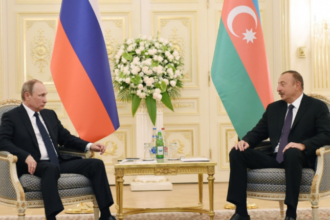 Putin Azərbaycan Prezidentini Müstəqillik Günü münasibətilə təbrik edib