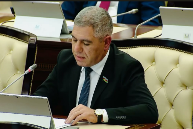 “200 manat borcu olanın ölkədən çıxışına qadağa qoyulması problemli kreditin sayını azaltmır”