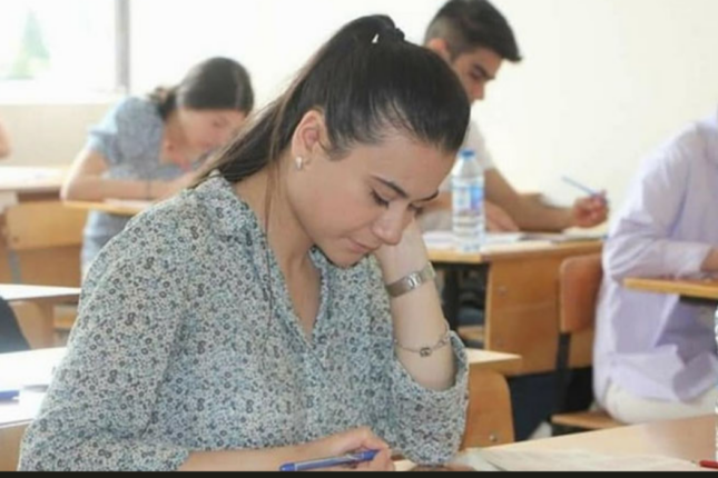 İmtahanlarda yüksək bal toplayanlar çoxalır: Suallar asanlaşıb?