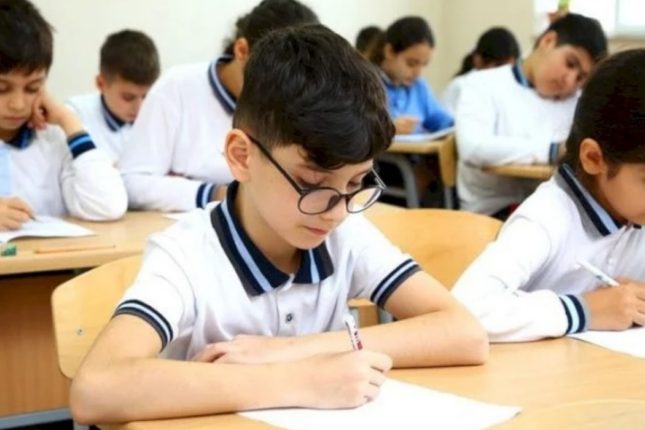 Məktəblərdə yay tətili qısaldılır?