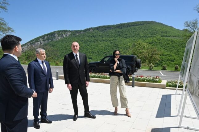 Prezident və xanımı Daşaltı kənd məscidinin açılışında…FOTO