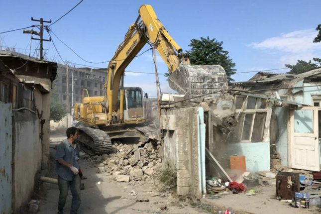 Bakıda söküntü işləri başladı – Ünvanlar