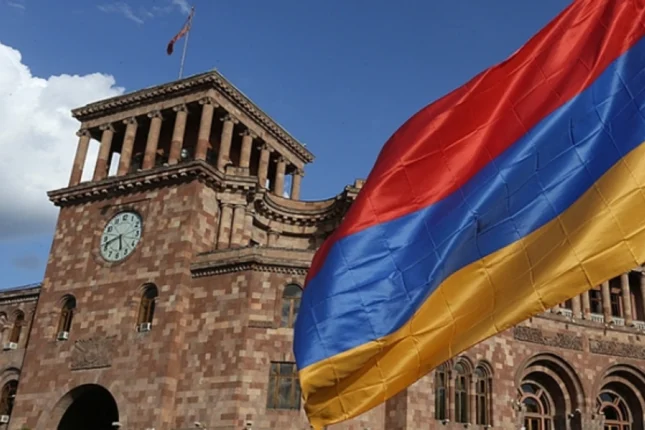 “Artıq Ermənistanı parçalamağa başlayıblar”