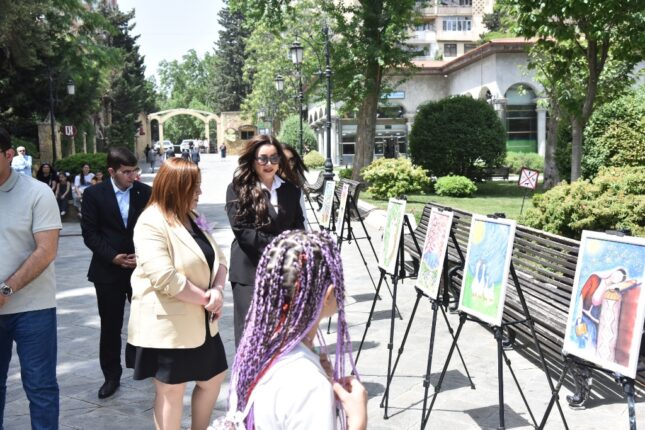 Nəsimidə milli-mənəvi dəyərlərimiz haqda festivalda uşaqlar təltif olundu