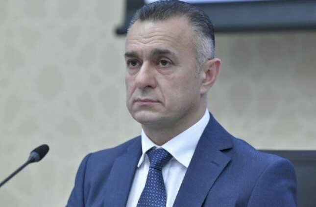 Nazir dostunun oğluna vəzifə verib təltif etdi – Qalmaqal