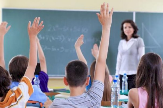 Müəllimlərin maaşı bu qədər artdı RƏSMİ