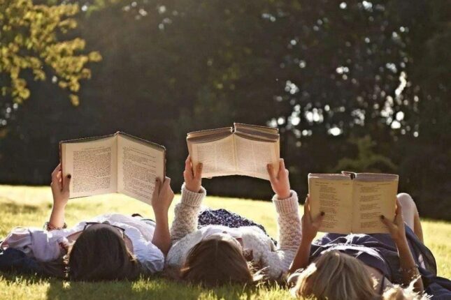 Kitab oxumağın sağlamlığa faydası: alimlər 5 əsas təsiri müəyyən edib