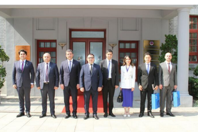 MEDİA nümayəndə heyəti Sinxua xəbər agentliyində oldu (FOTO)