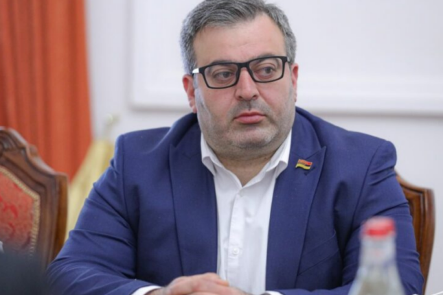 Danelyan: “Paşinyan Əliyevin kofe dəmləyənidir”