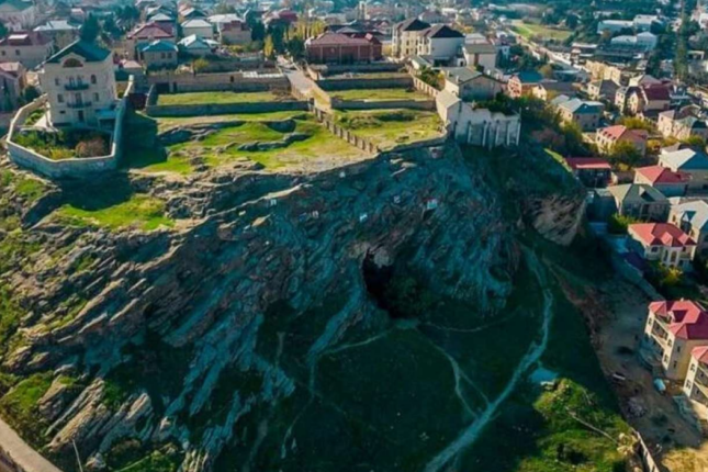 Bakıda dağ satışa çıxarıldı – FOTO