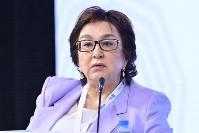Məleykə Abbaszadə valideynlərdən şikayətləndi