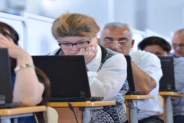 “Hələ də bu sualları bilməyən müəllimlər var”