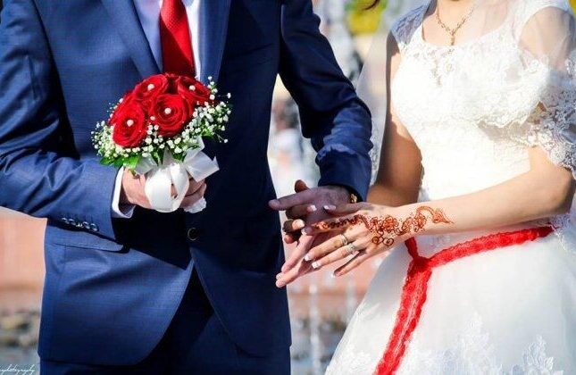 Azərbaycan toyunda DAVA: Müğənni yaşlı qadını DÖYDÜ